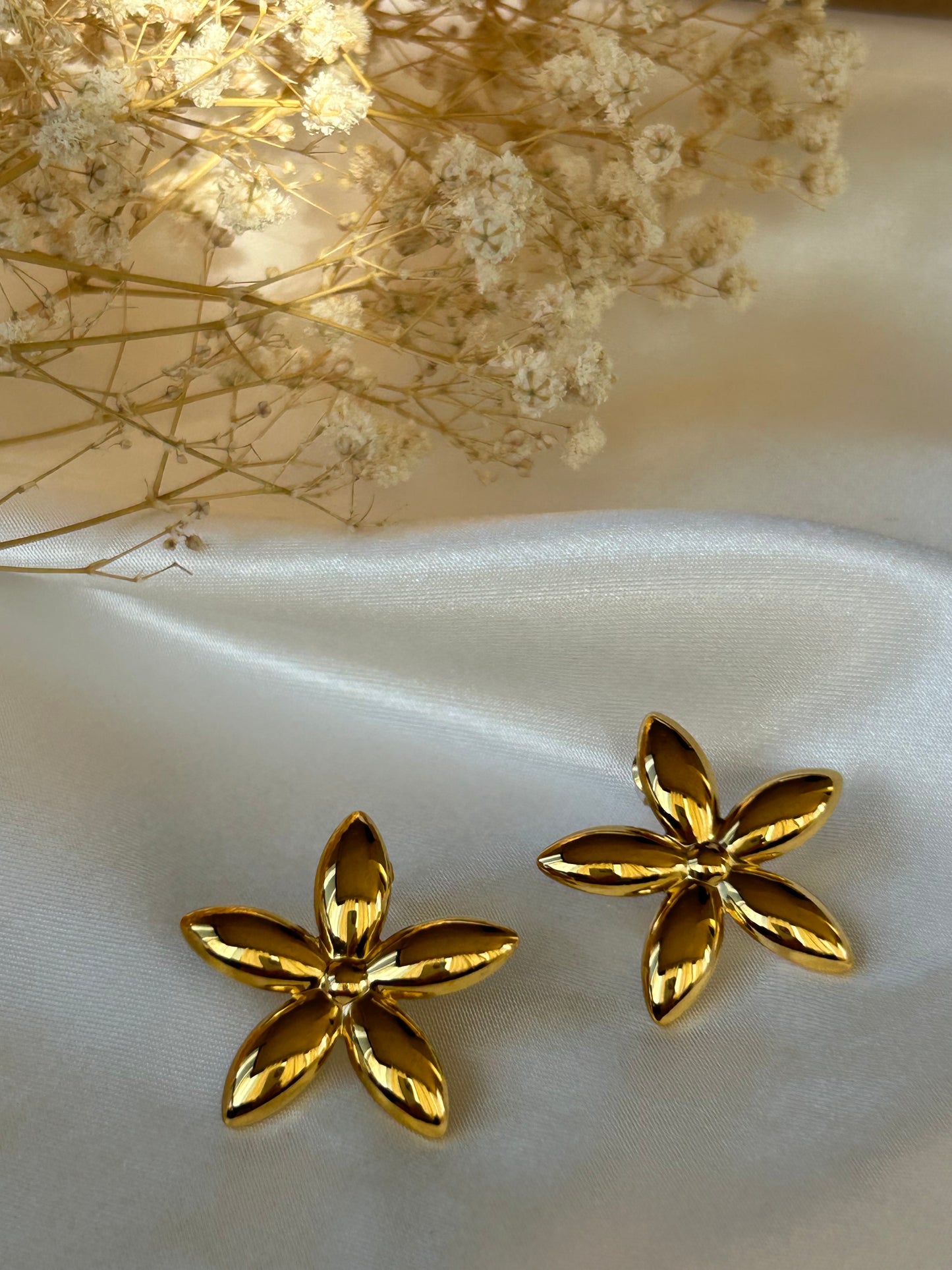 Beach Flower Earrings