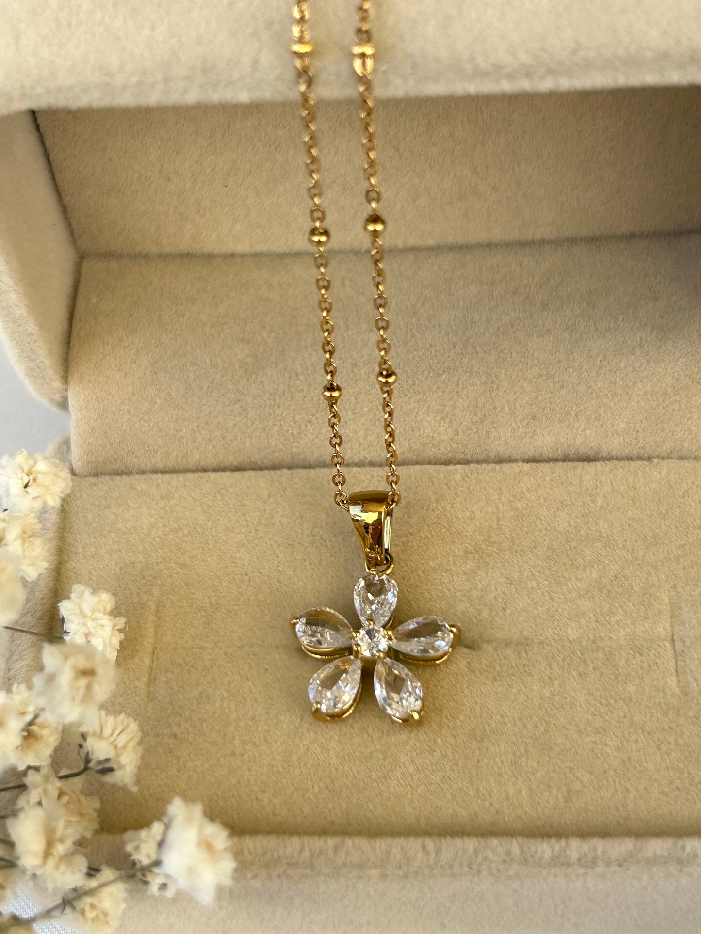 Flower necklace