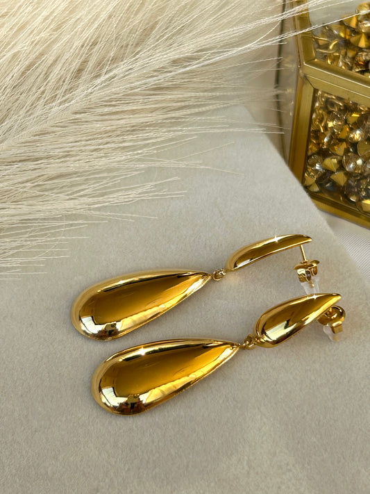 Endless luck earrings