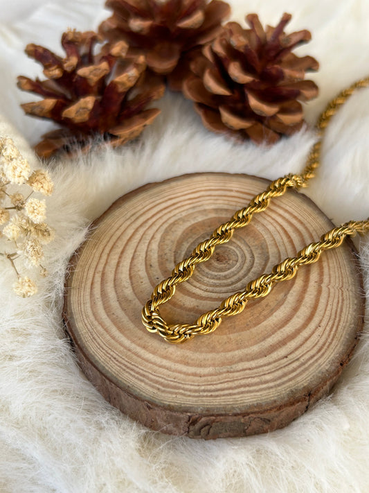 Twisted Necklace