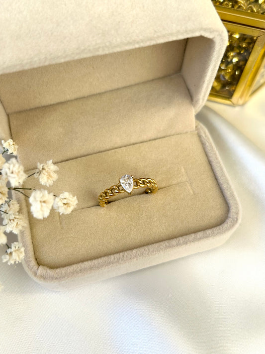 Minimalist elegance Ring