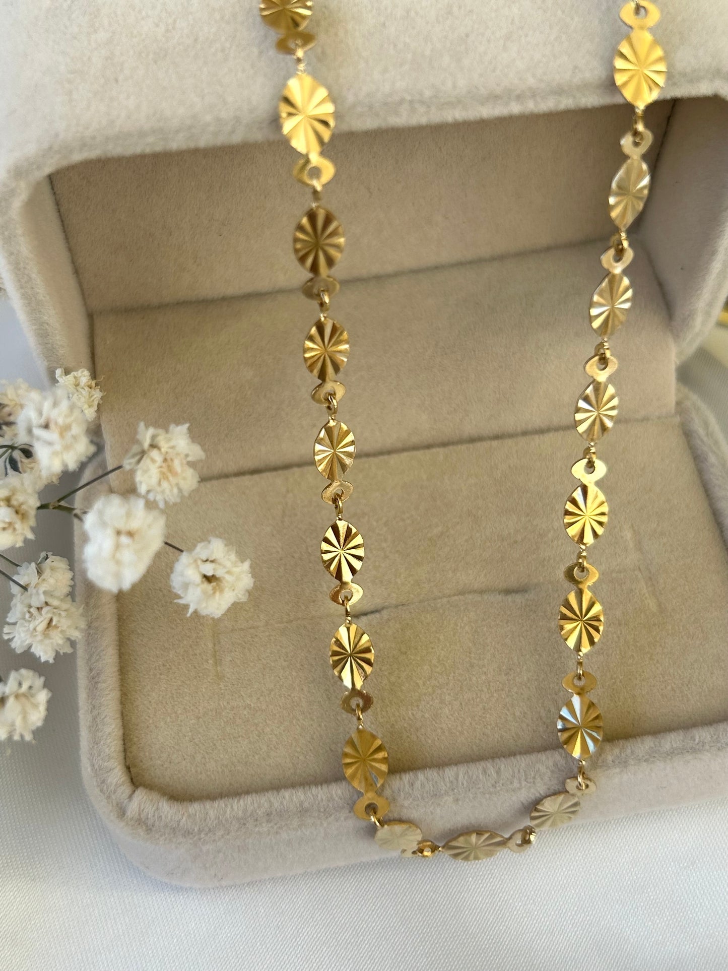 Vintage style necklace